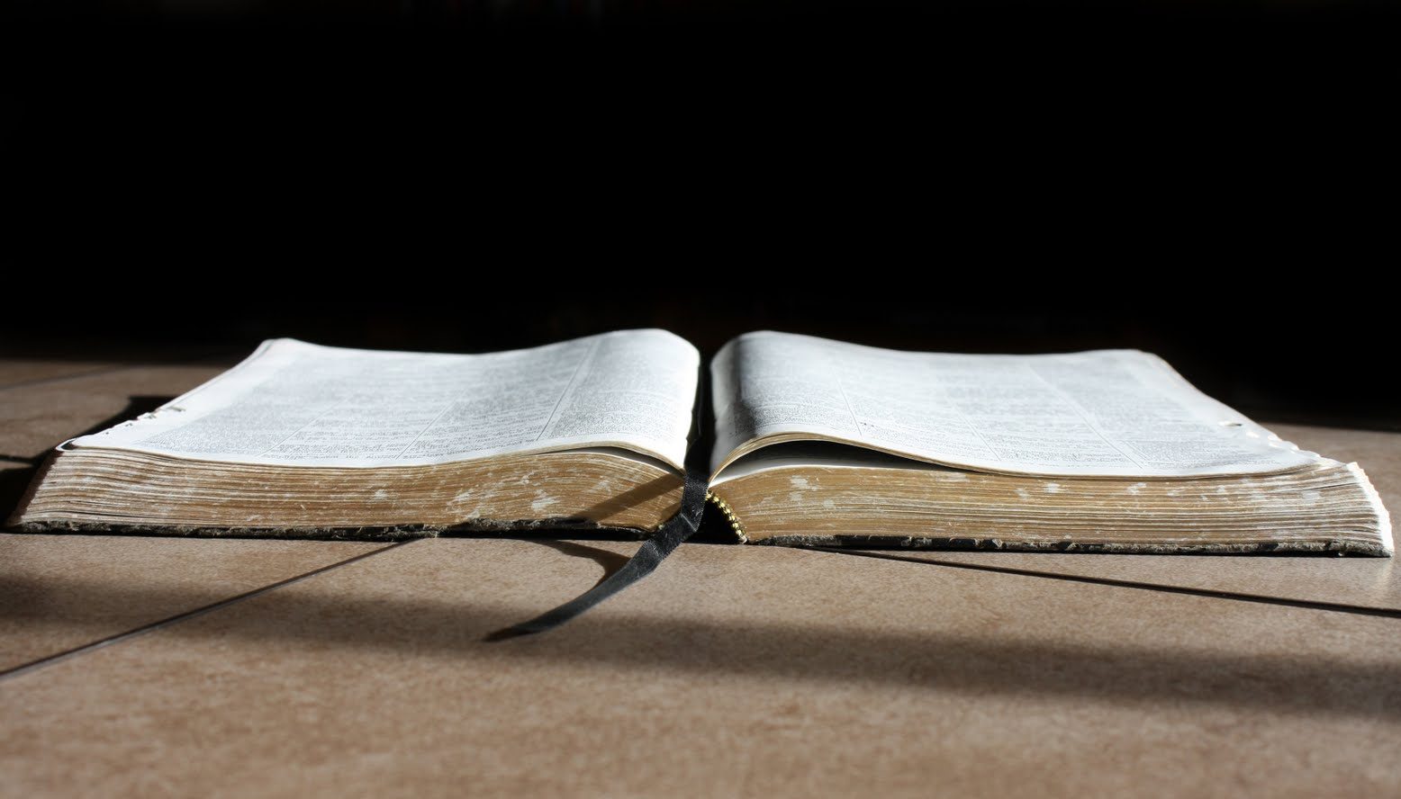 5-reasons-to-read-the-entire-bible-in-2016