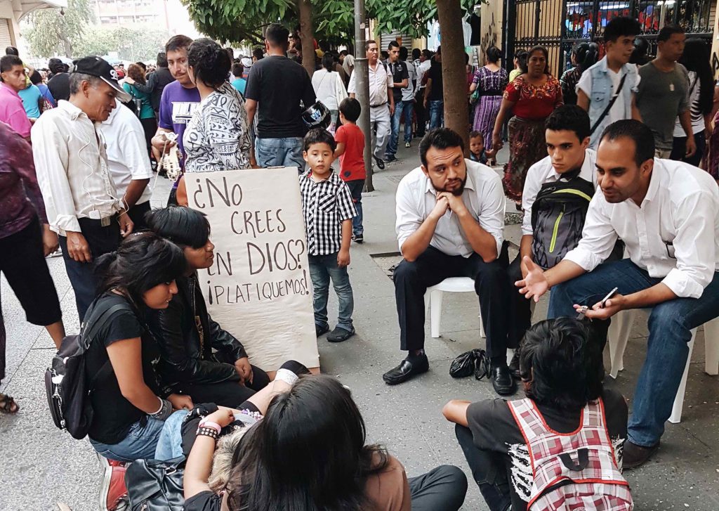 ¡Habla con el corazón – Una Guía para Evangelizar en la Calle!