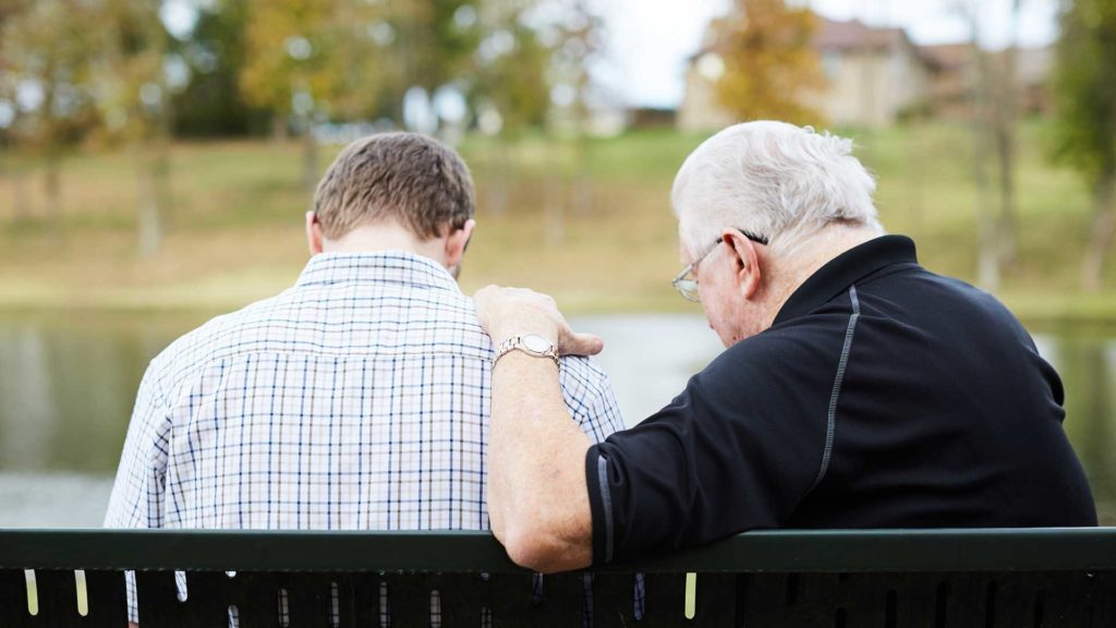 Los cristianos necesitamos amigos de otra generación