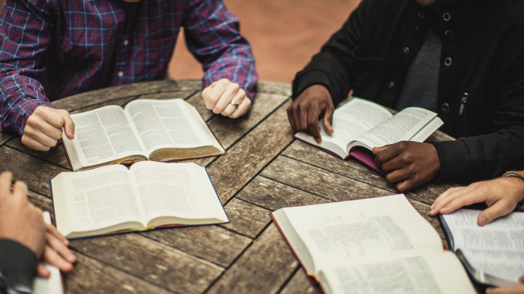 ¿Debería todo pastor estudiar en un seminario?