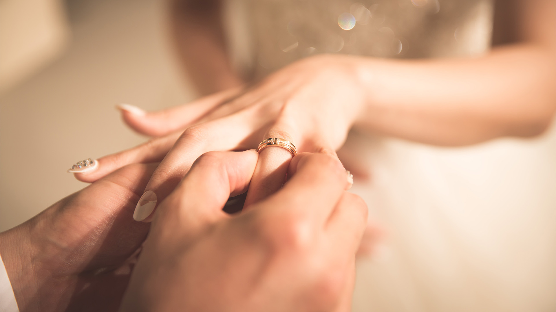 Los cristianos deben casarse con cristianos, pero ¿por qué? | TGC, image size:1920x1080