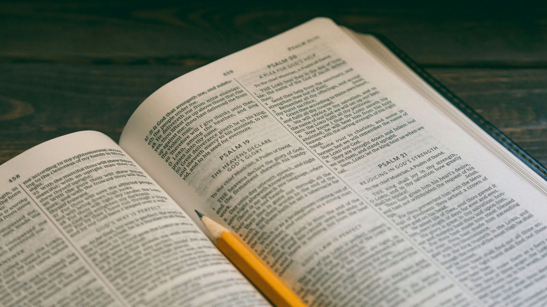 8 disposiciones correctas del corazón para acercarte a la Biblia